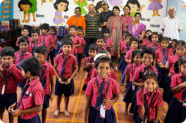 Harish Santhanam and Vidya's vidyalaya visit
